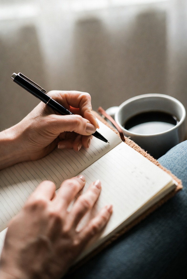 Povratak sebi počinje kad prestanemo biti okrutni prema vlastitom srcu.